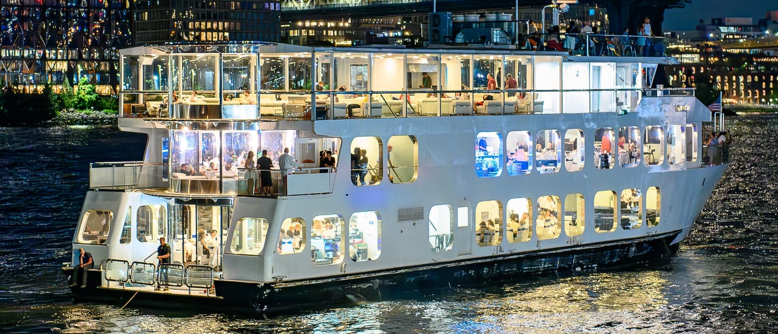 An affordable yacht charter option