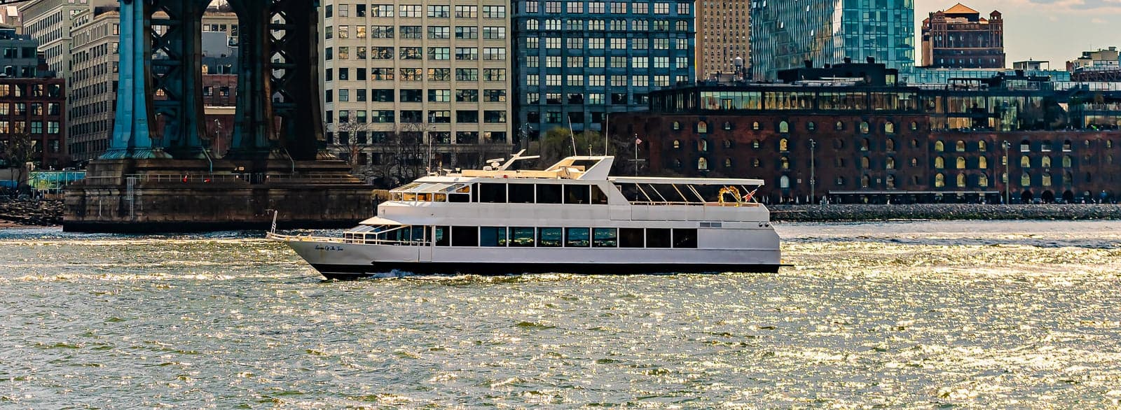 A wedding cruise on the water in New York