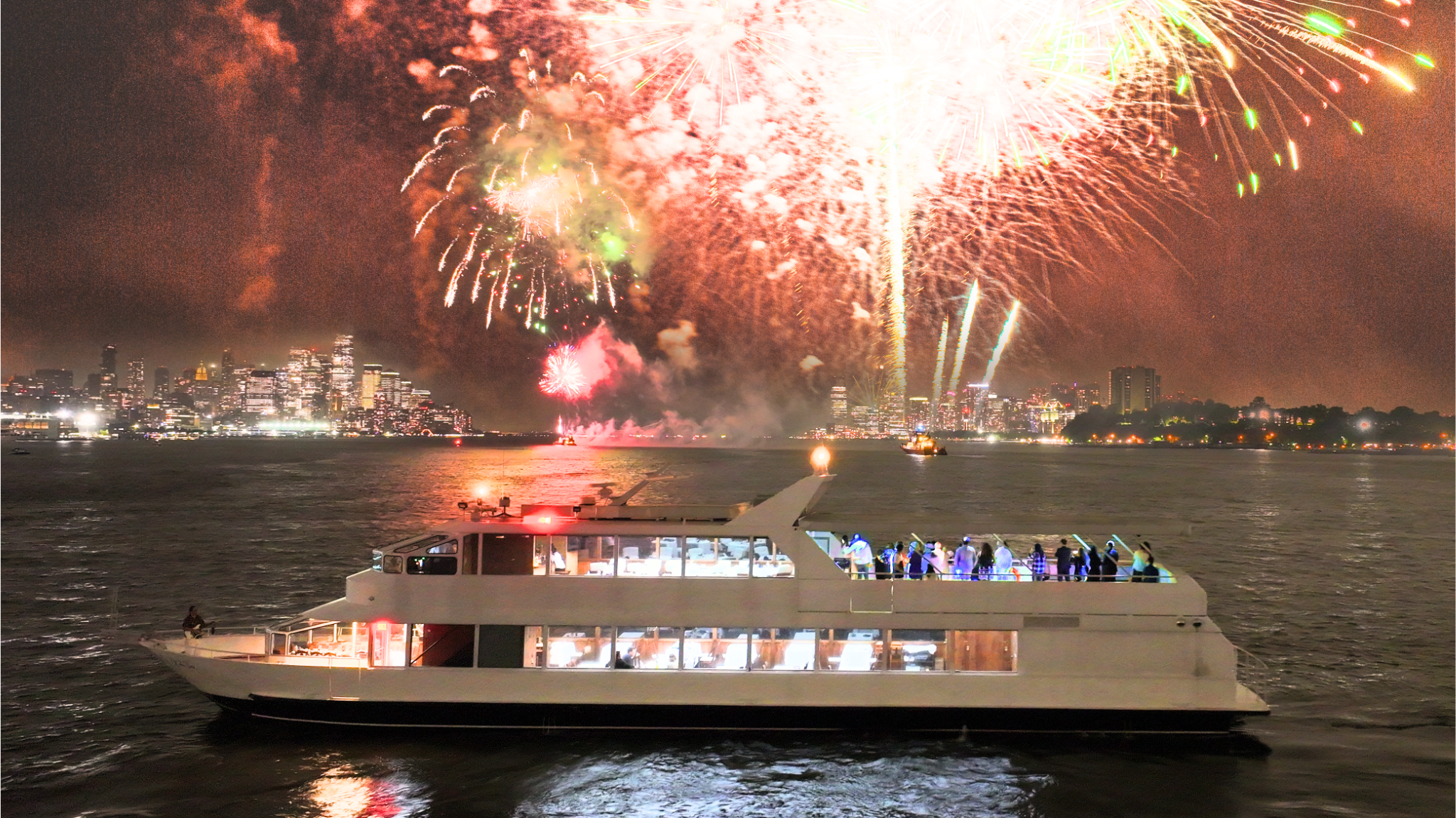 New Year's Eve: Louisa Dinner Cruise